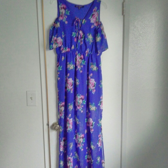 Triini Dresses & Skirts - Maxidress, Off the shoulder, violet floral print